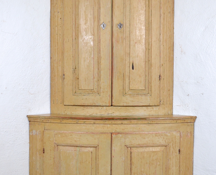 Gustavian corner cupboard